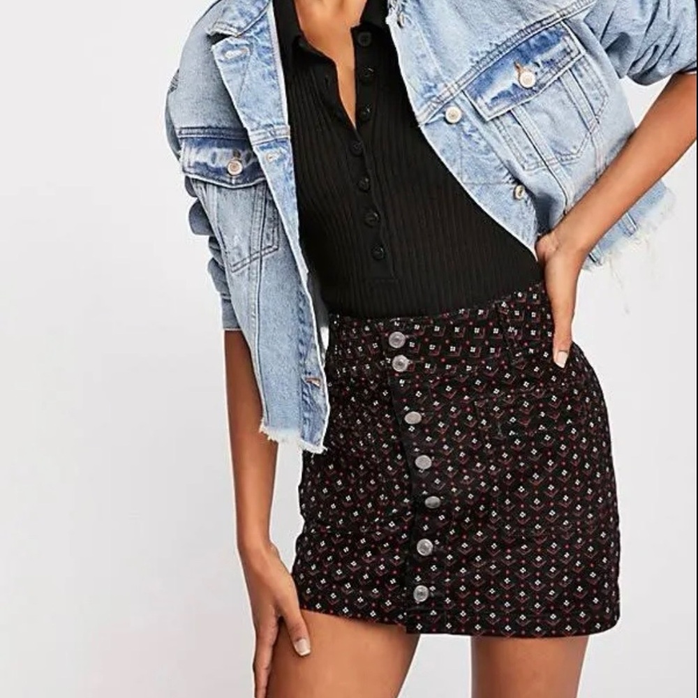 FREE PEOPLE WE THE FREE Joanie Corduroy Button Front Mini Skirt NWOT‎ Boho Sz 28